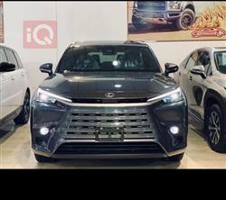 Lexus TX